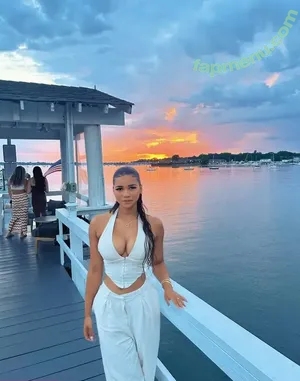 Siarra Naylani Siarra.naylani / puertorican.peach5 / siarra.naylani nude photo #0002