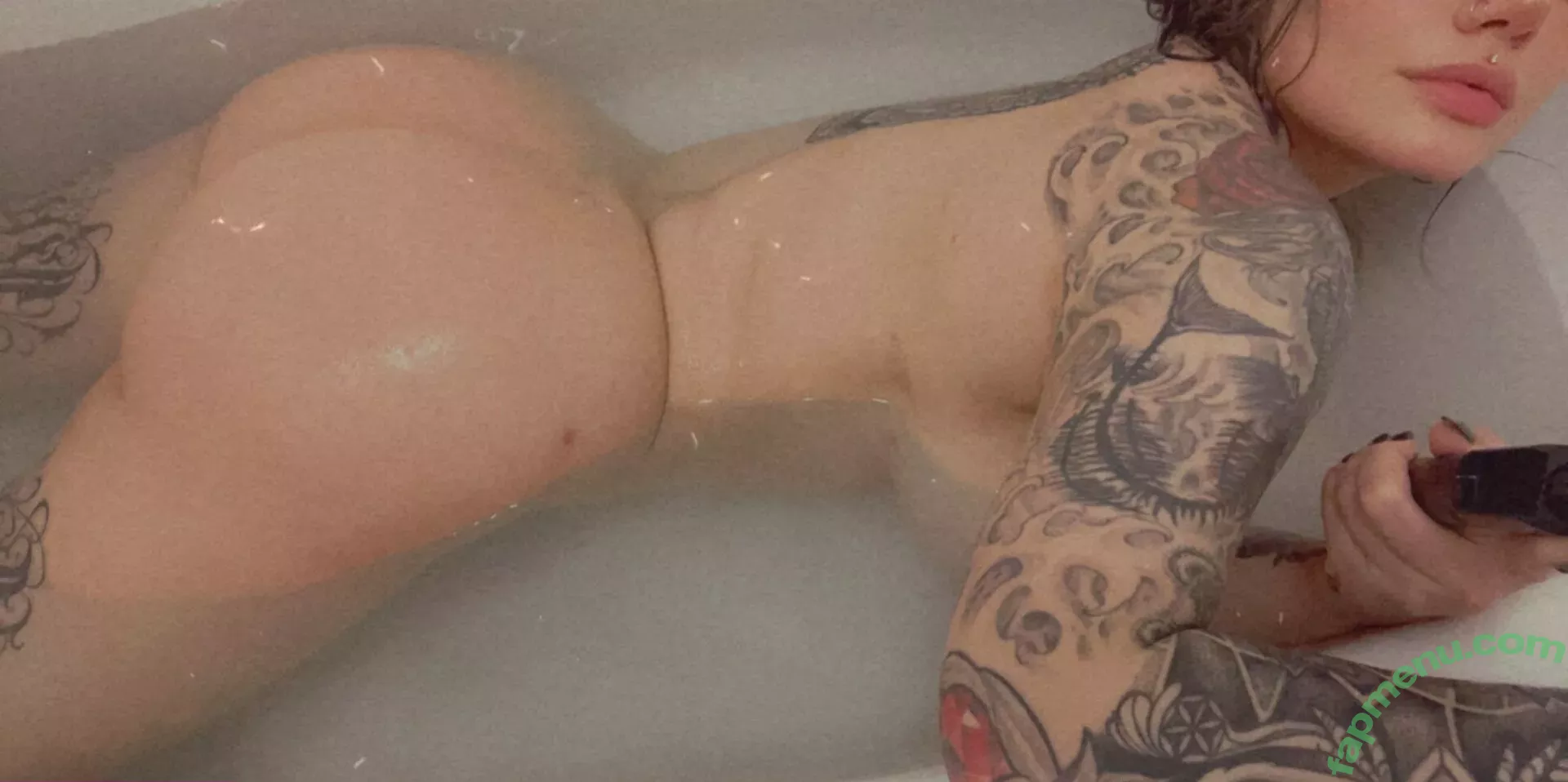 siegexxx nude photo #0316 (rainbow6game_us / undersiegexo)