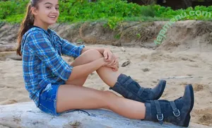 Siena Agudong / SienaAgudong nude photo #0034