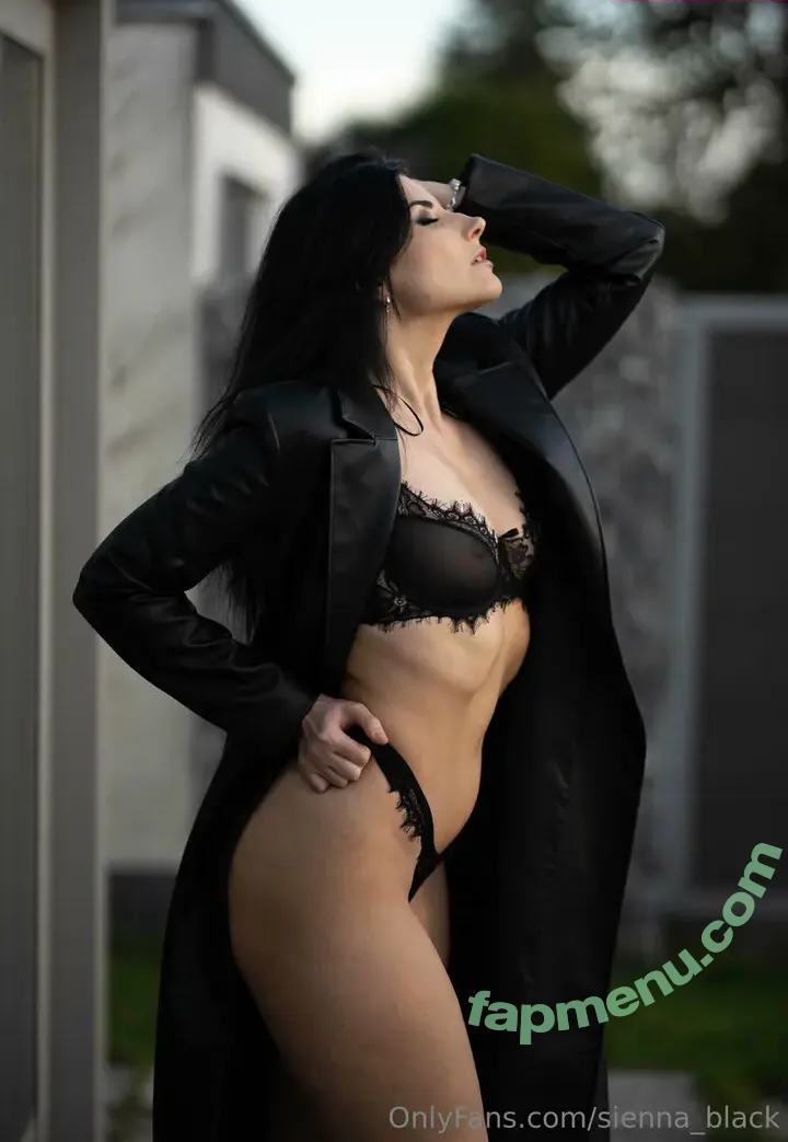 sienna_black nude photo #0019 (shoppergirlsienna)
