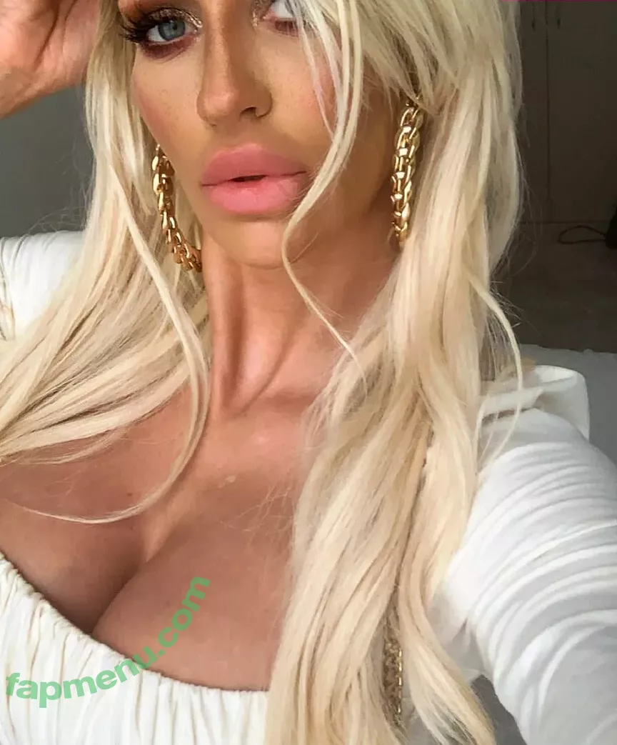 Sienna Day nude photo #0499 (Allysin Kay / adayinsienna / siennamaegomez)