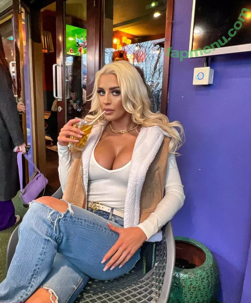 Sienna Day nude photo #0568 (Allysin Kay / adayinsienna / siennamaegomez)