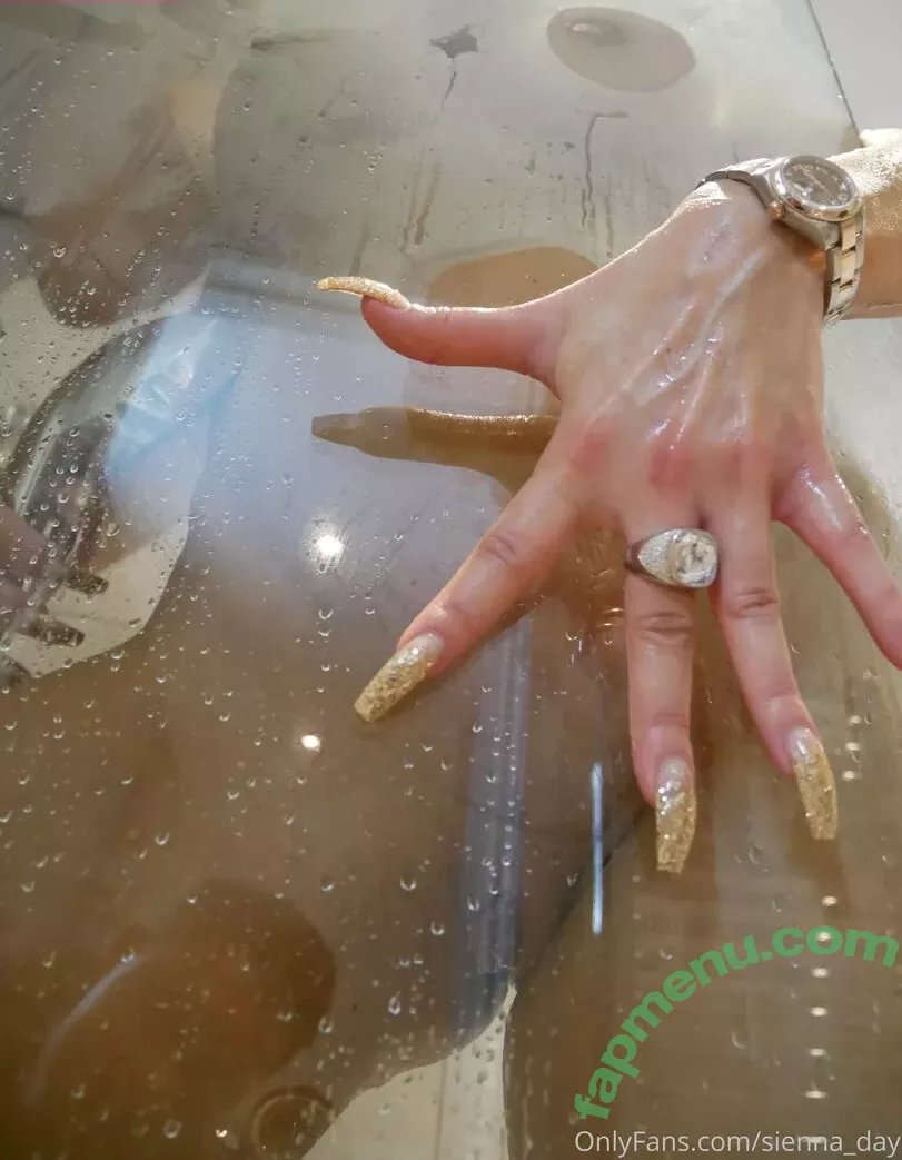 Sienna Day nude photo #0629 (Allysin Kay / adayinsienna / siennamaegomez)