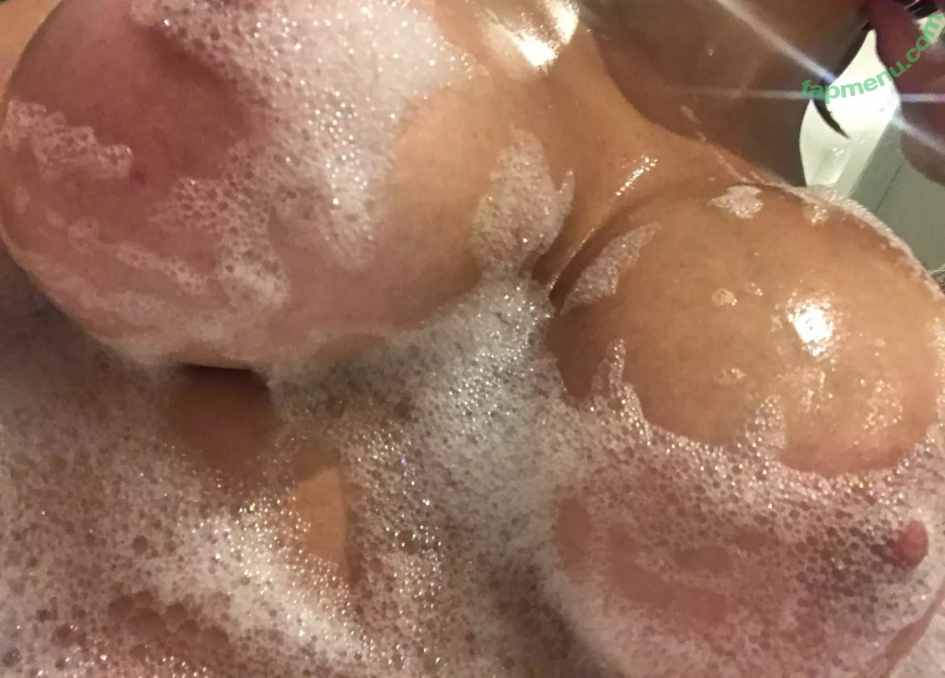 Sienna Day nude photo #0653 (Allysin Kay / adayinsienna / siennamaegomez)