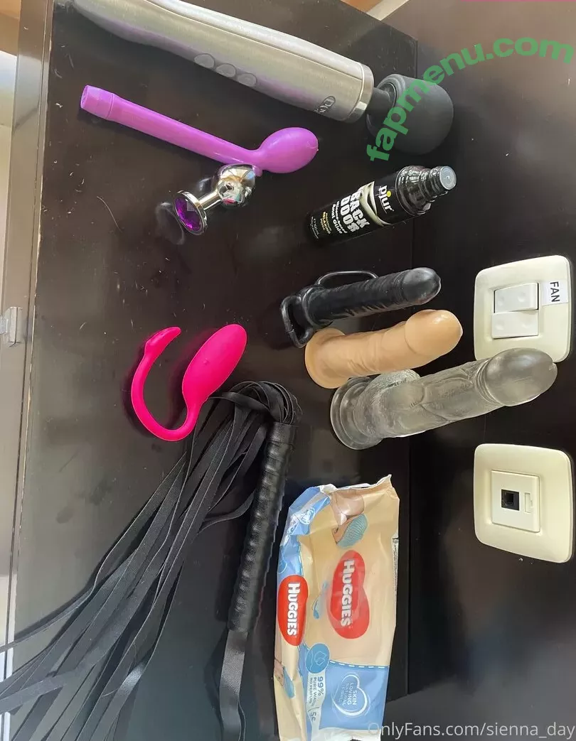 Sienna Day nude photo #0713 (Allysin Kay / adayinsienna / siennamaegomez)