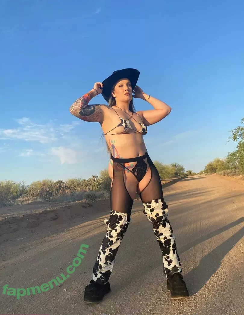 Sienna Day nude photo #0769 (Allysin Kay / adayinsienna / siennamaegomez)