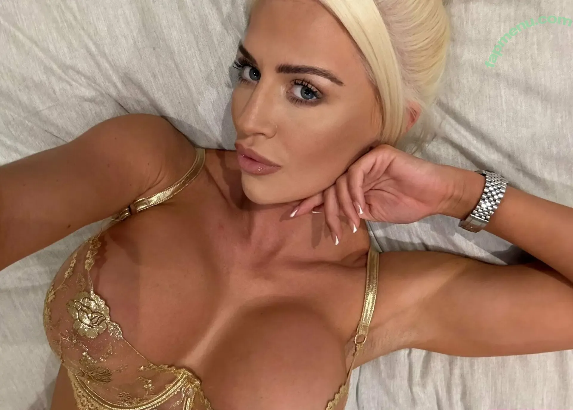 Sienna Day nude photo #1313 (Allysin Kay / adayinsienna / sienna_day / siennamaegomez)