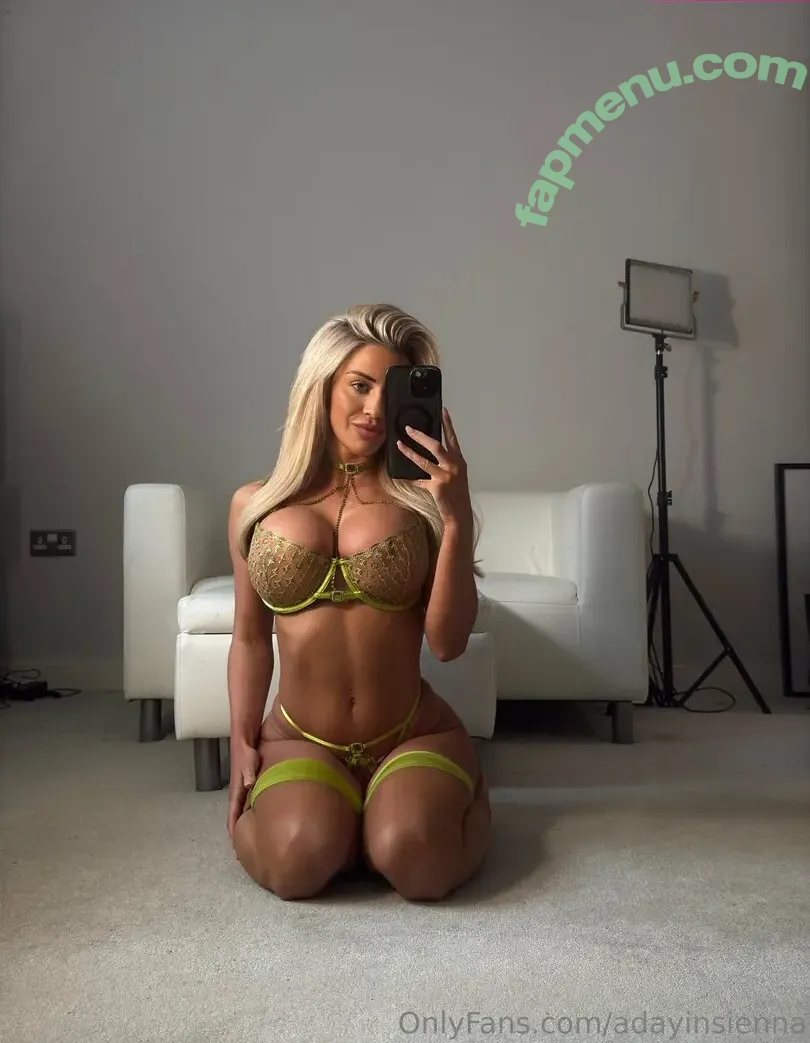 Sienna Day nude photo #1490 (Allysin Kay / adayinsienna / siennamaegomez)