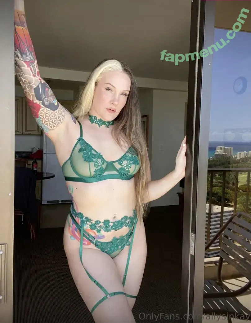 Sienna Day nude photo #1498 (Allysin Kay / adayinsienna / siennamaegomez)