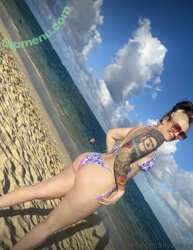 Sienna Day nude photo #1536 (Allysin Kay / adayinsienna / siennamaegomez)