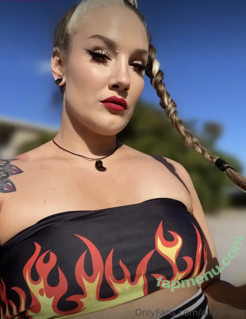 Sienna Day nude photo #1544 (Allysin Kay / adayinsienna / siennamaegomez)