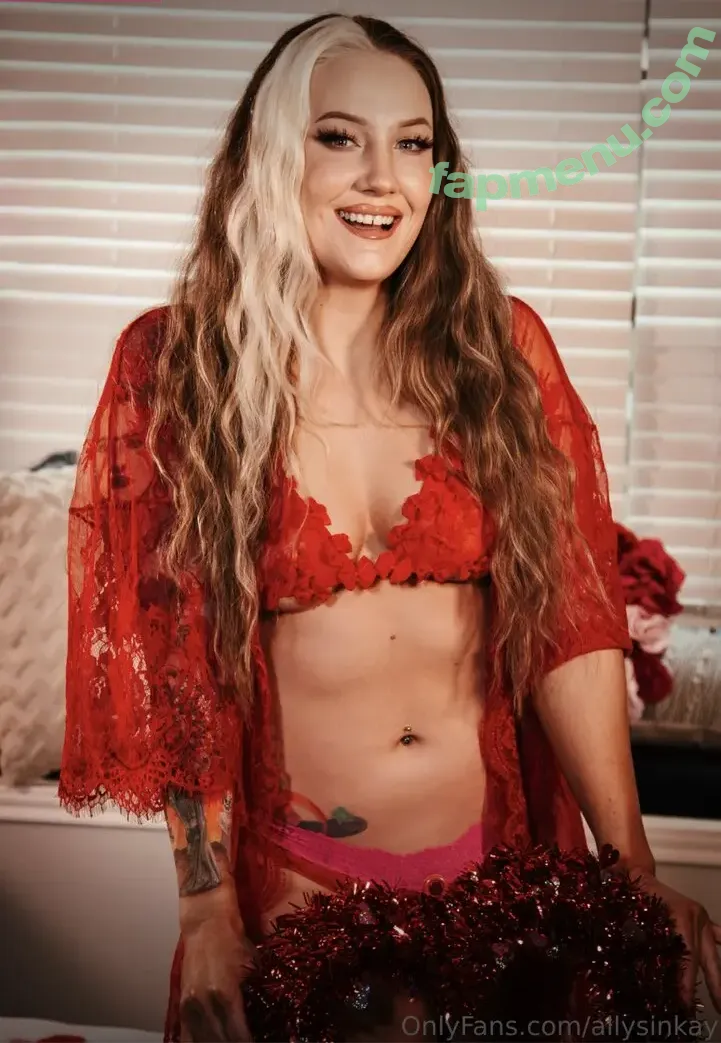 Sienna Day nude photo #1555 (Allysin Kay / adayinsienna / siennamaegomez)