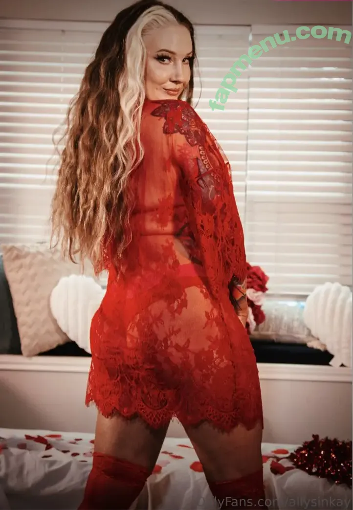 Sienna Day nude photo #1559 (Allysin Kay / adayinsienna / siennamaegomez)