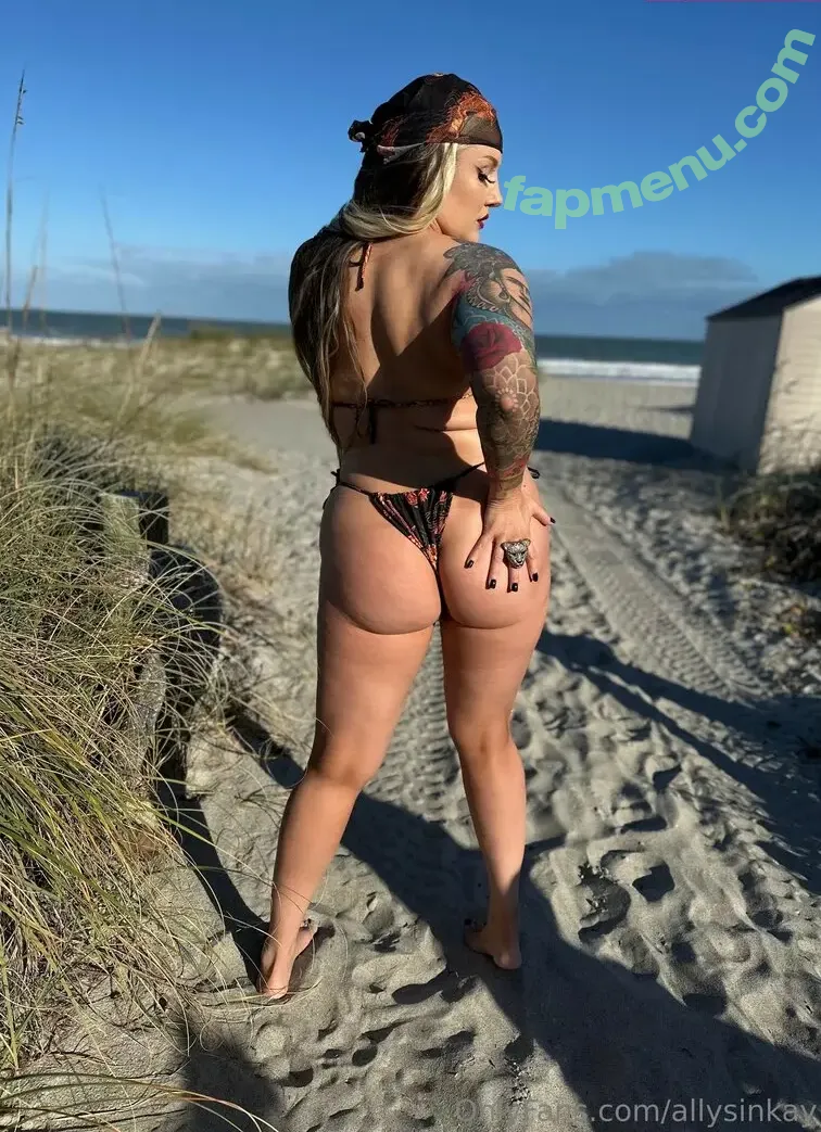 Sienna Day nude photo #1620 (Allysin Kay / adayinsienna / sienna_day / siennamaegomez)