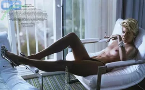 Sienna Miller / siennaonline / siennathing nude photo #0645