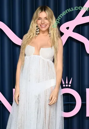 Sienna Miller / siennaonline / siennathing nude photo #0704