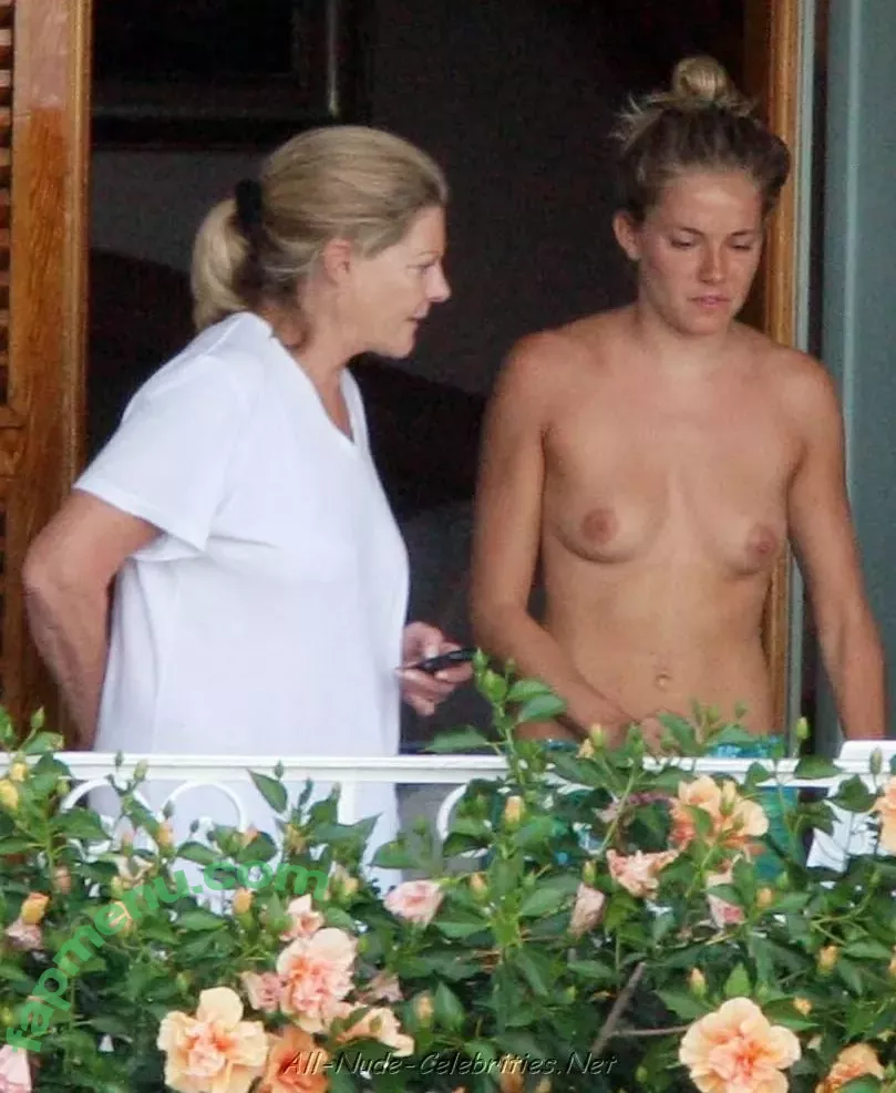 Sienna Miller nude photo #0007 (siennamillerfree / siennaonline / siennathing)