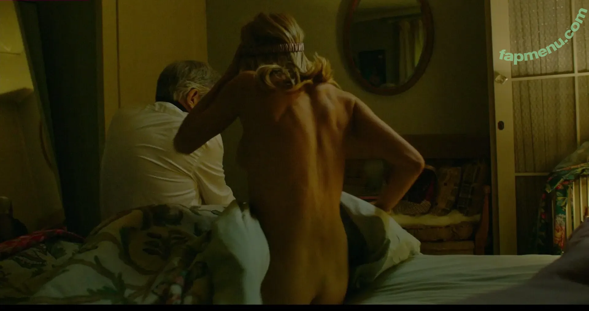 Sienna Miller nude photo #0635 (siennaonline / siennathing)
