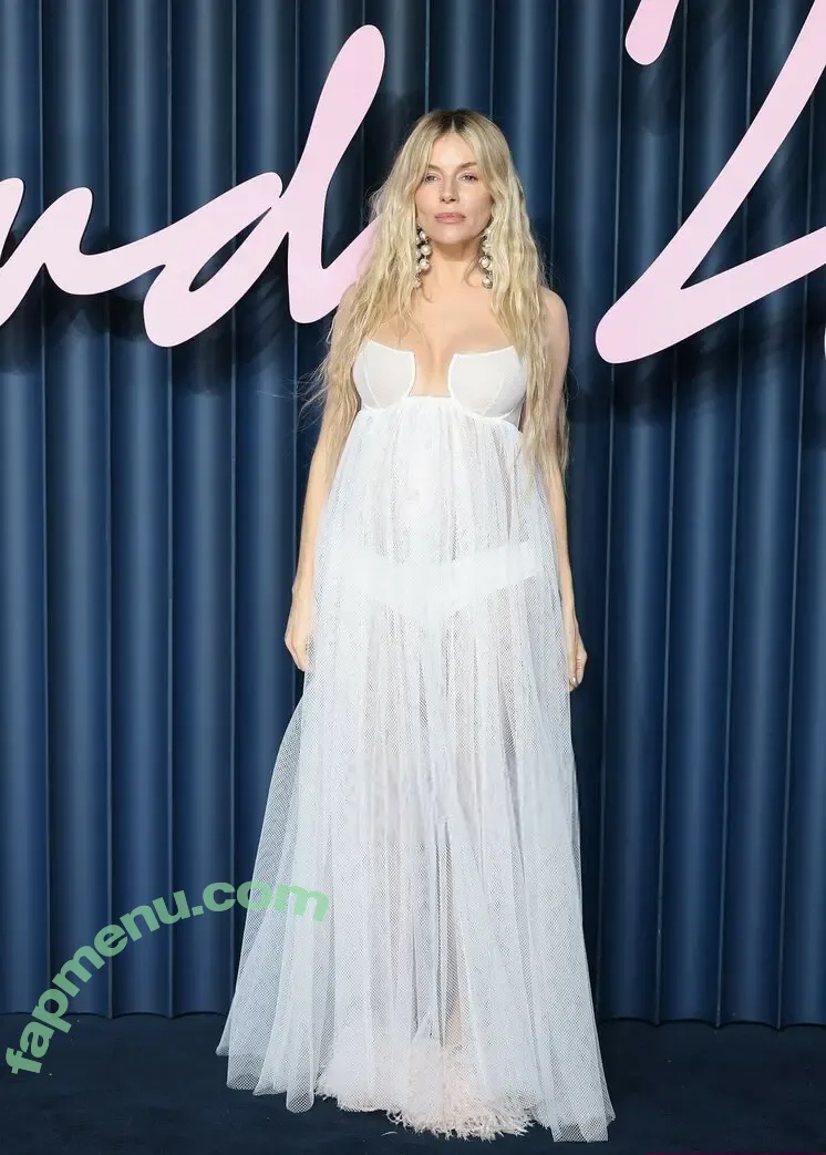 Sienna Miller nude photo #0697 (siennaonline / siennathing)