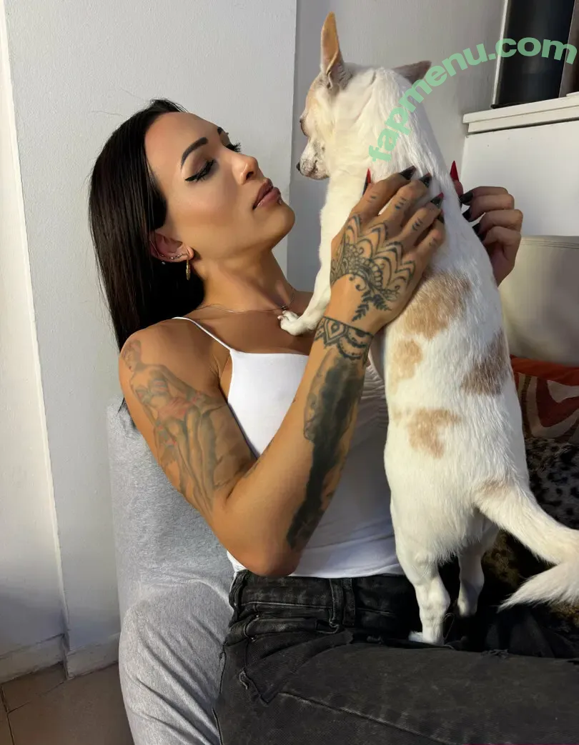 sienna.ts nude photo #0004 (siennakatharios)