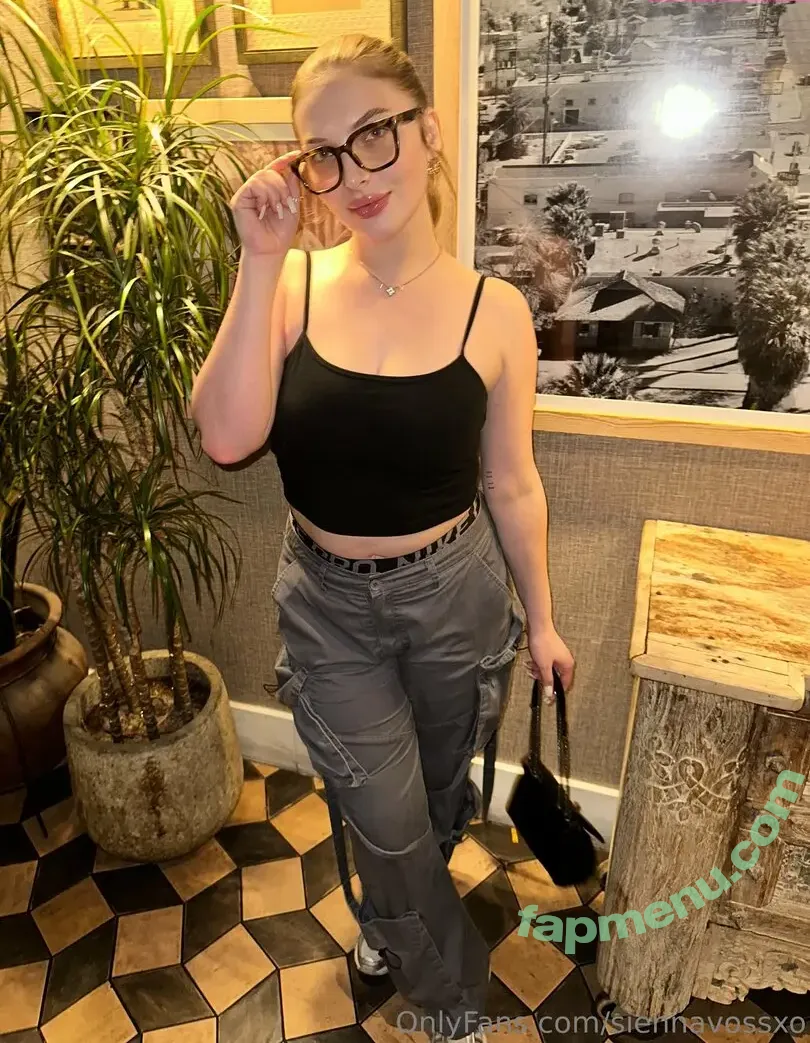 siennavossxo nude photo #0125 (siennadoss)