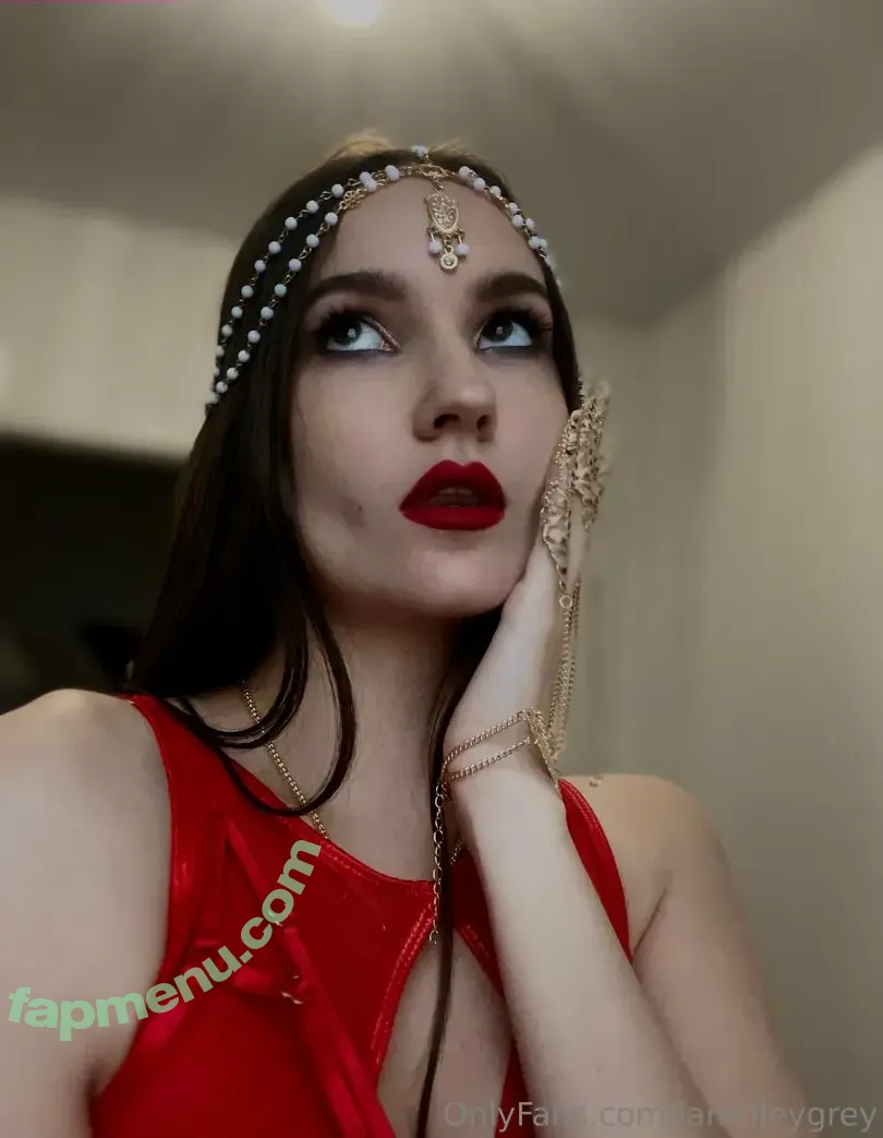 siennayourgoddess nude photo #0001 (siennayourgoddess)
