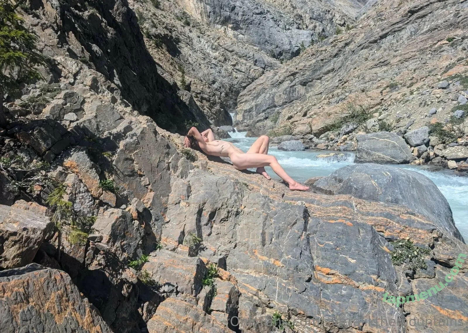 sierralikthemountains nude photo #0010 (sierralikthemountains)