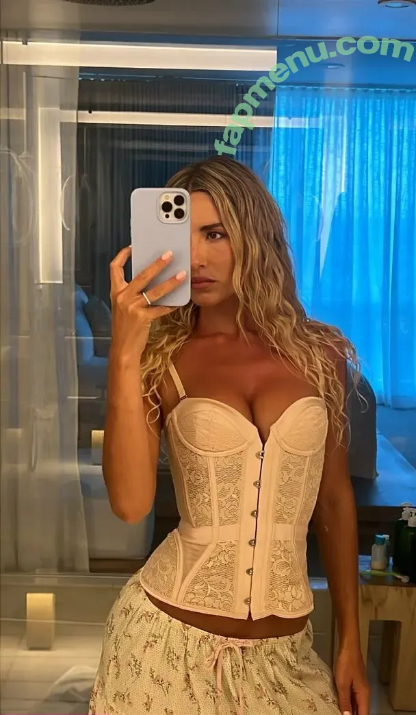 sierraskye nude photo #0018 (sierraaaskyee)