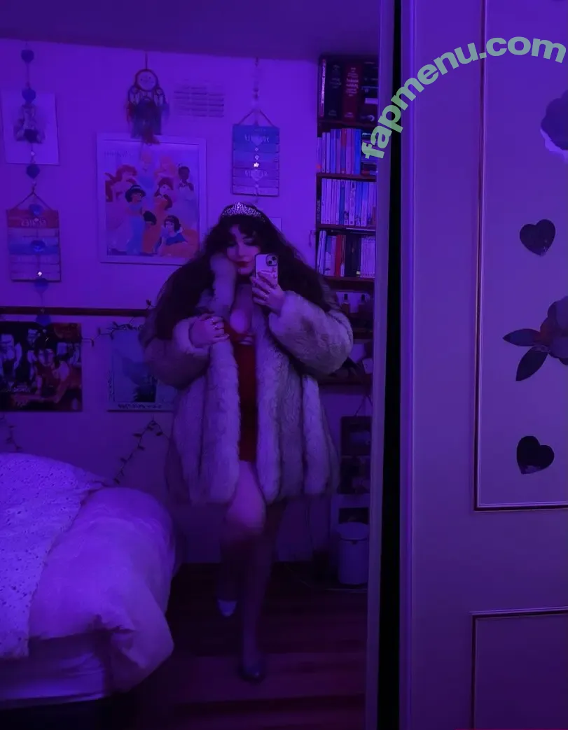 Sighmegara nude photo #0010 (Megan Coles)