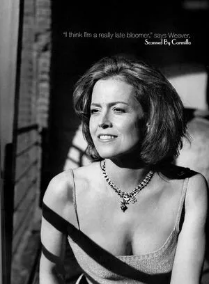 Sigourney Weaver / sigourney.weaver.242 nude photo #0065