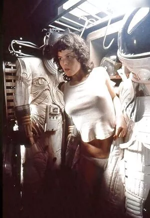 Sigourney Weaver / sigourney.weaver.242 nude photo #0086