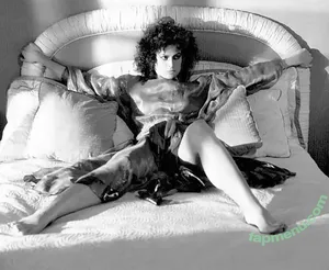 Sigourney Weaver / sigourney.weaver.242 nude photo #0121