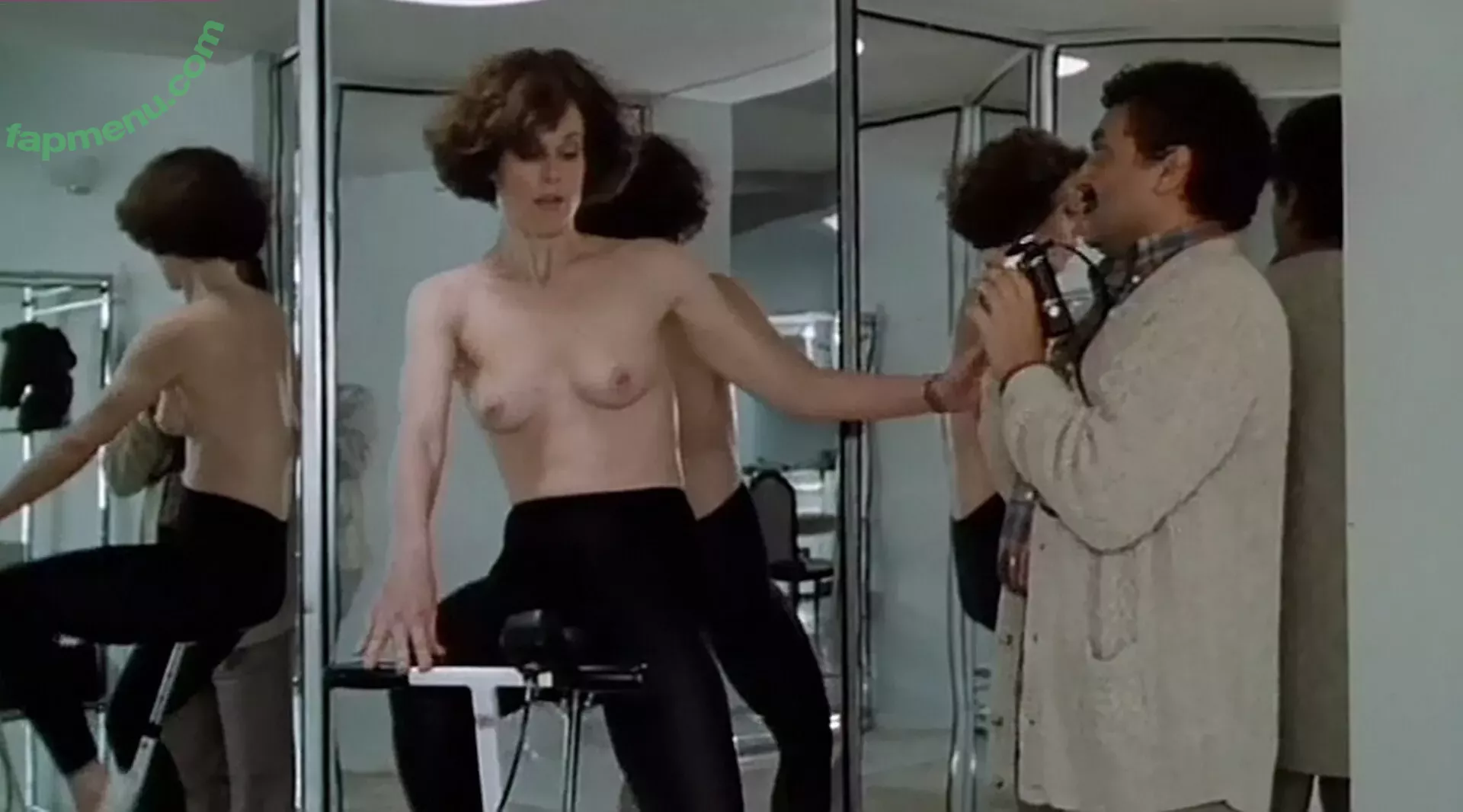 Sigourney Weaver nude photo #0106 (sigourney.weaver.242)