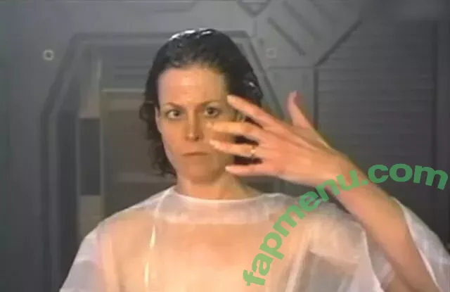 Sigourney Weaver nude photo #0114 (official_sigourneyweaver)