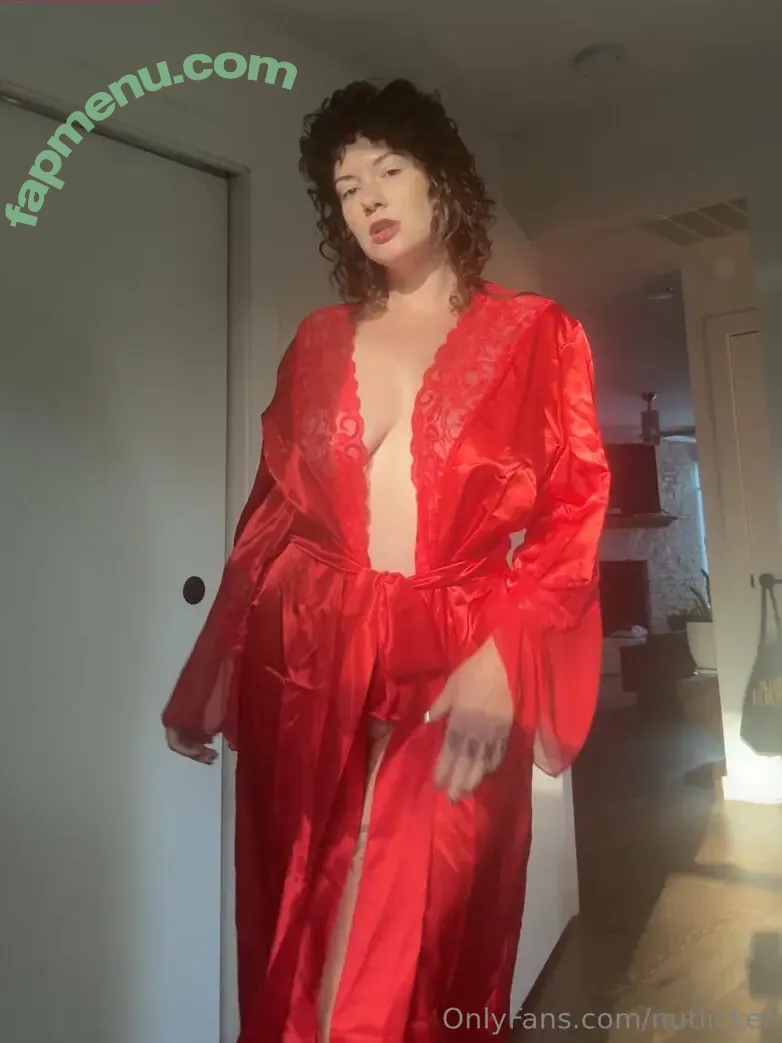 sigourneybeaver nude photo #0012 (sigourney.beaver)