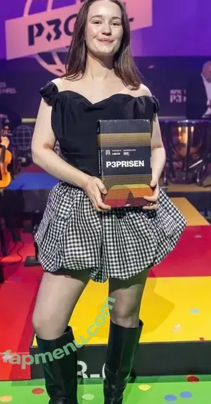 Sigrid / Sigrid Solbakk Raabe / thisissigrid nude photo #0676