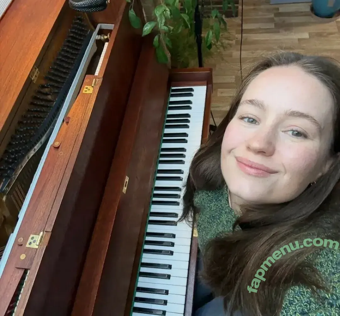 Sigrid nude photo #0540 (Sigrid Solbakk Raabe / thisissigrid)