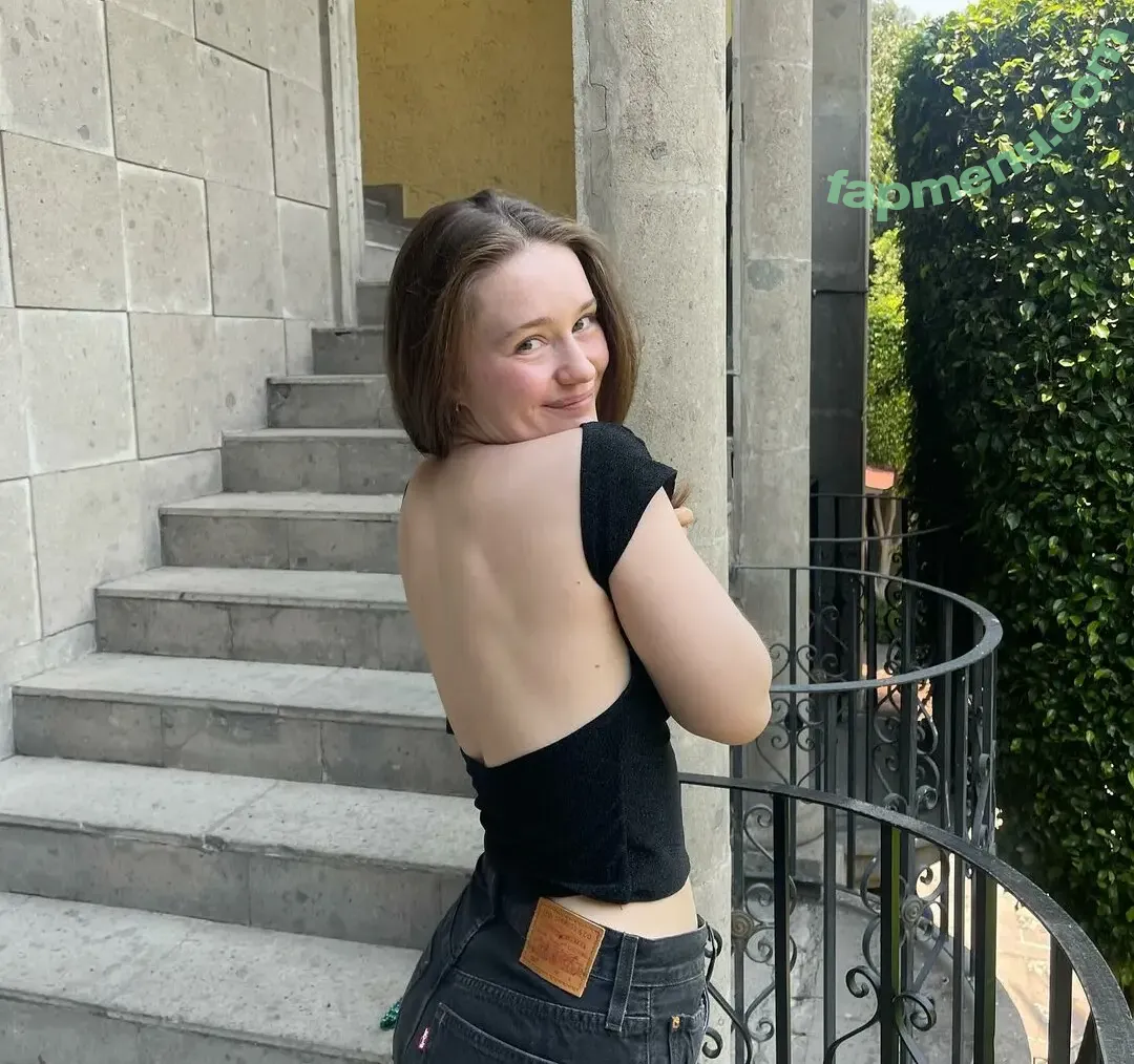 Sigrid nude photo #0567 (Sigrid Solbakk Raabe / thisissigrid)