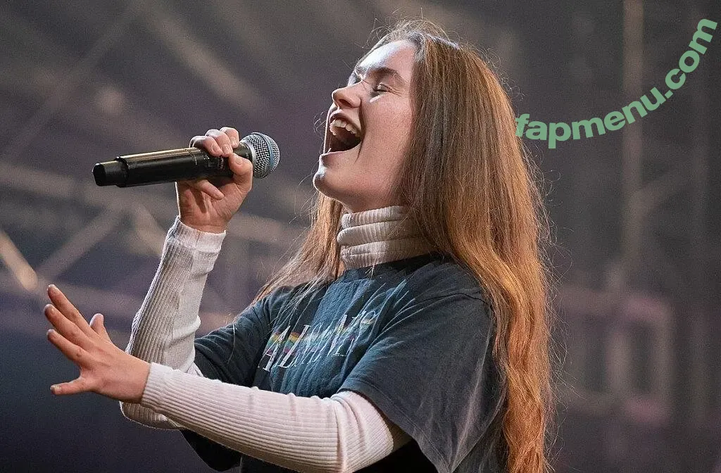 Sigrid nude photo #0633 (Sigrid Solbakk Raabe / thisissigrid)