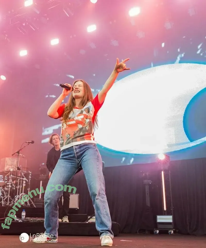 Sigrid nude photo #0652 (Sigrid Solbakk Raabe / thisissigrid)