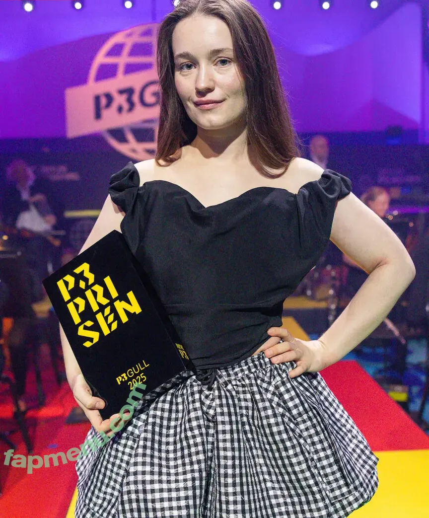 Sigrid nude photo #0685 (Sigrid Solbakk Raabe / thisissigrid)