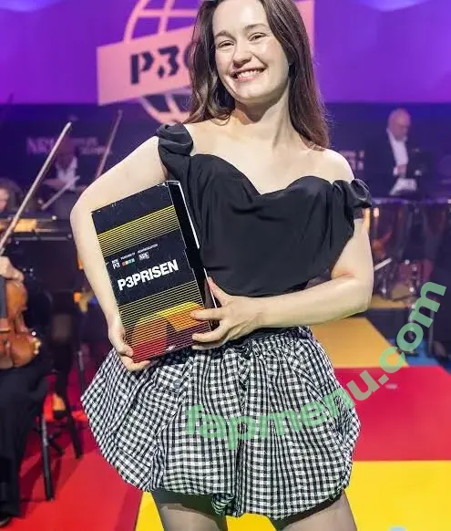 Sigrid nude photo #0686 (Sigrid Solbakk Raabe / thisissigrid)