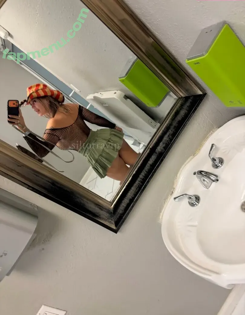 Sil Torra Torra nude photo #2270 (siltorra)