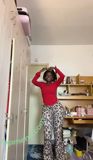 Silingbabyqueen / babyqueenpoly2.0 nude photo #0004