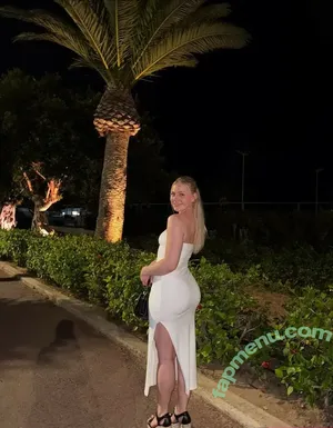 Silje Fredsvik / Lagerqvist / siljefredsvikl nude photo #0023