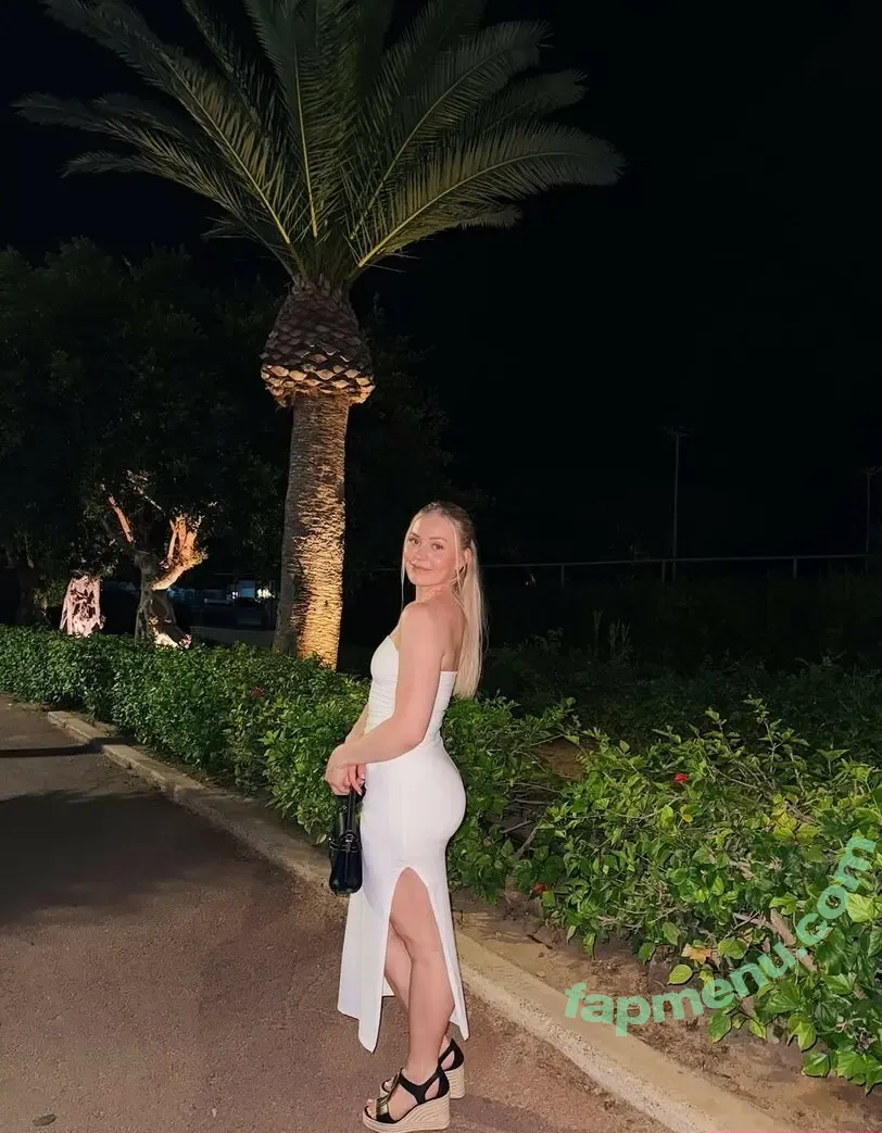 Silje Fredsvik nude photo #0022 (Lagerqvist / siljefredsvikl)