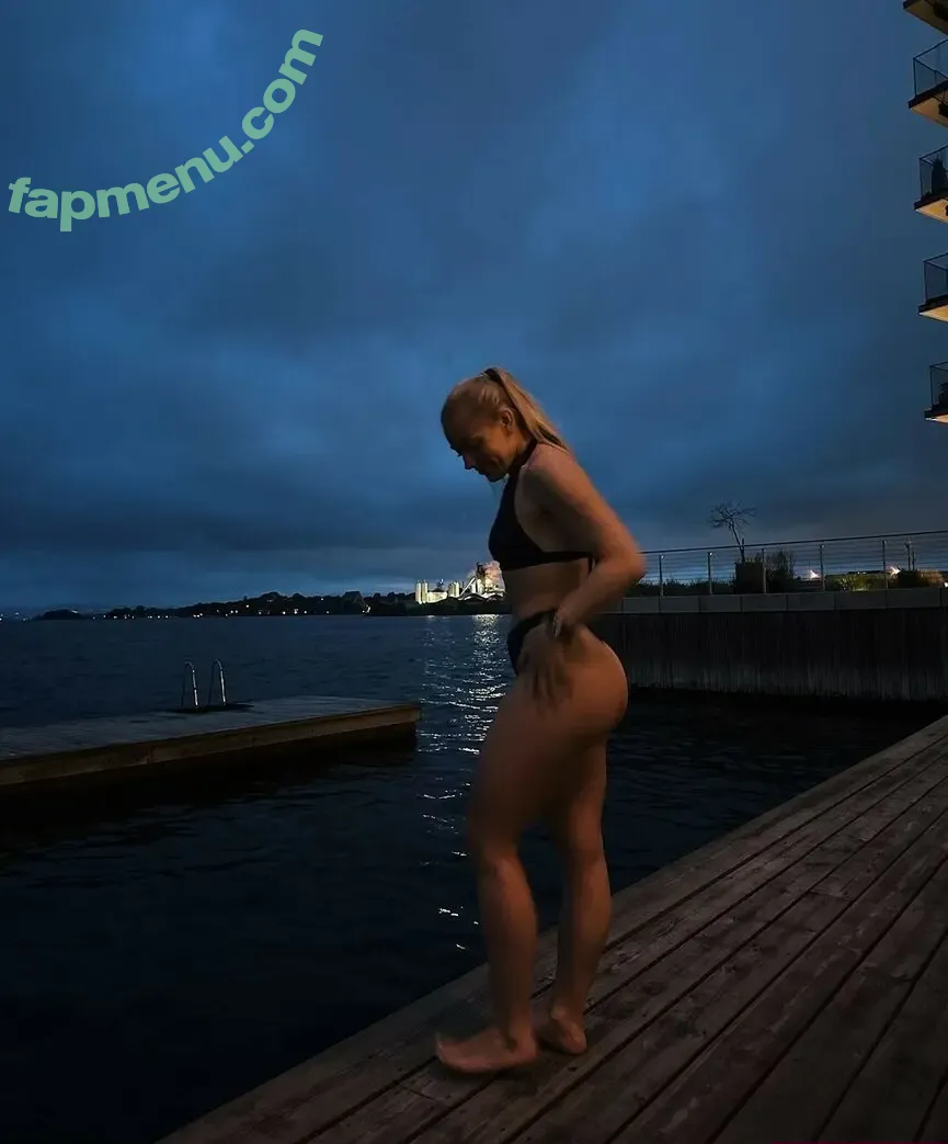 Silje Fredsvik nude photo #0041 (Lagerqvist / siljefredsvikl)