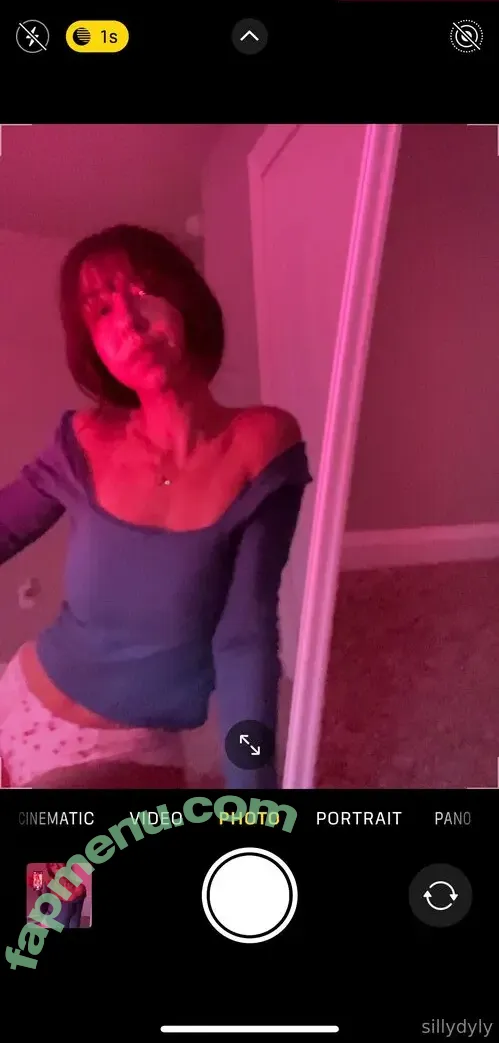 sillydyly nude photo #0004 (dylyoga)