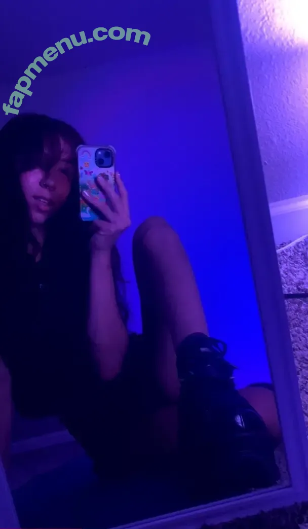 sillydyly nude photo #0008 (dylyoga)