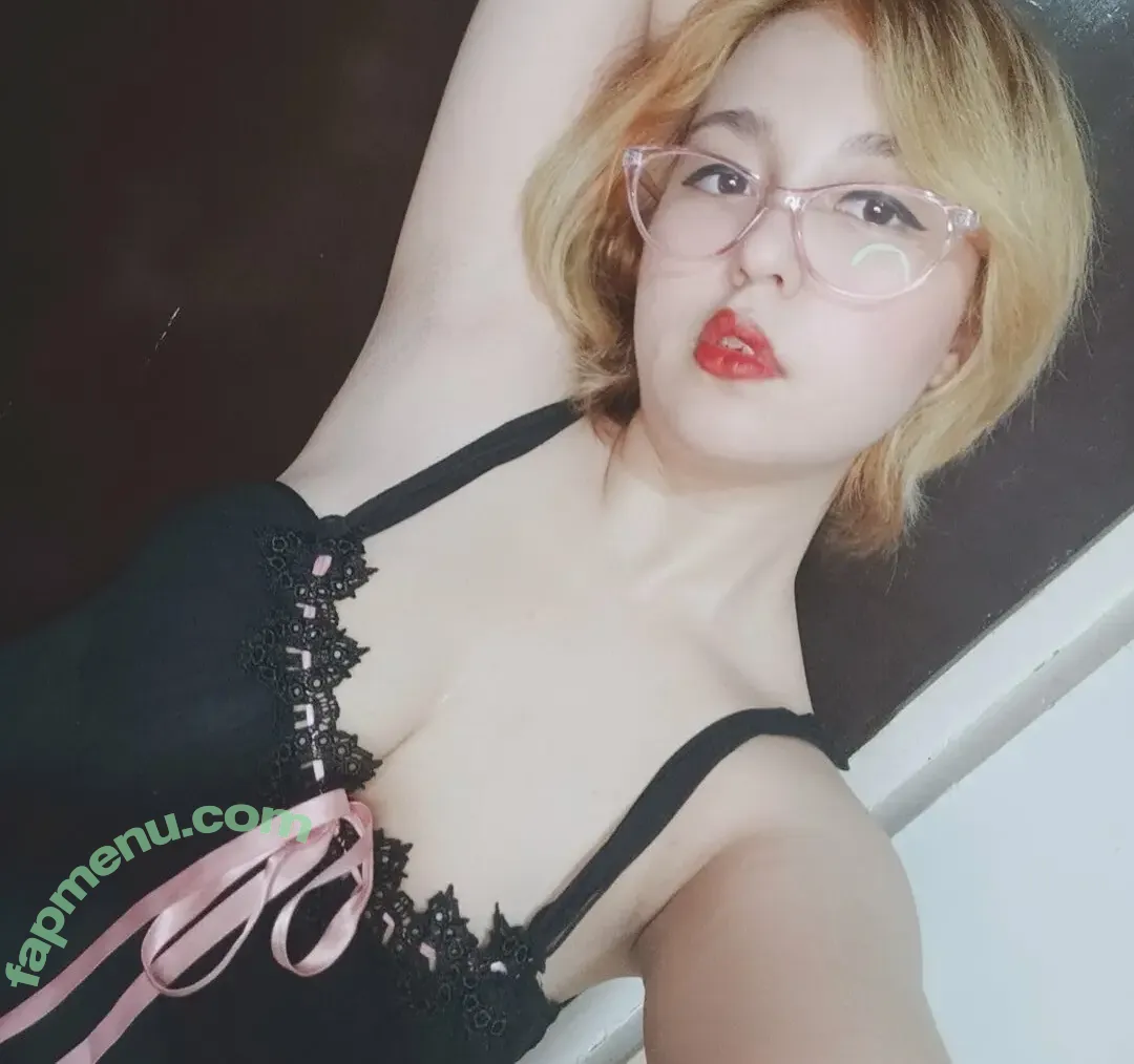 Sillykonpeito nude photo #0012 (Sillykonpei2 / matipequeno)